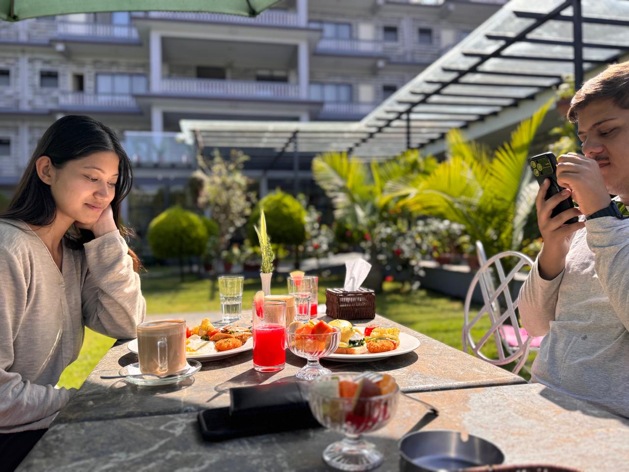Al Fresco Garden Dining Hotel Crown Himalayas