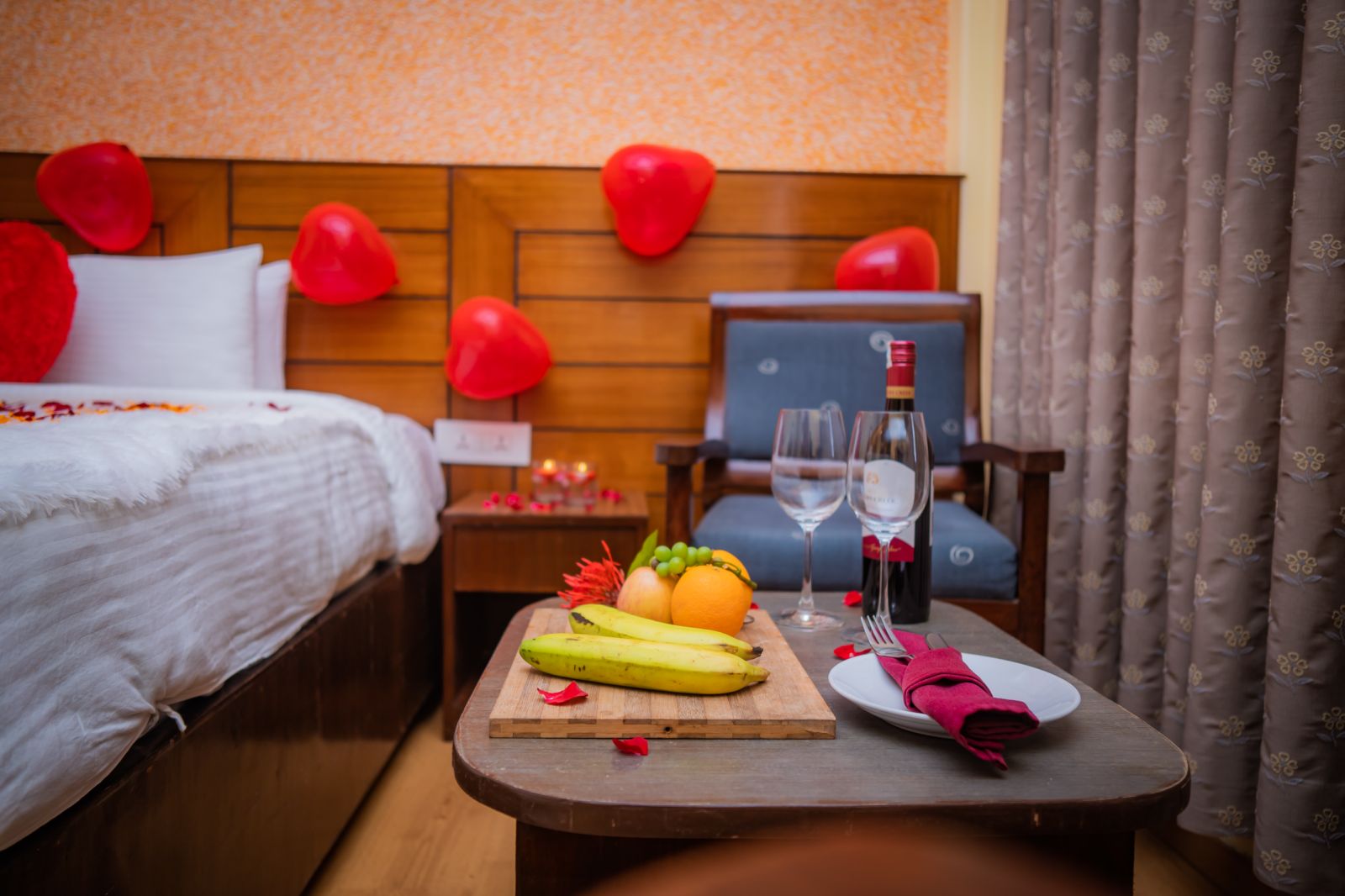 Luxury In-Room Dining Service Crown Himalayas